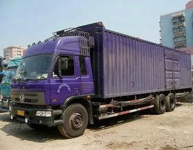 大型公司搬运车辆队伍